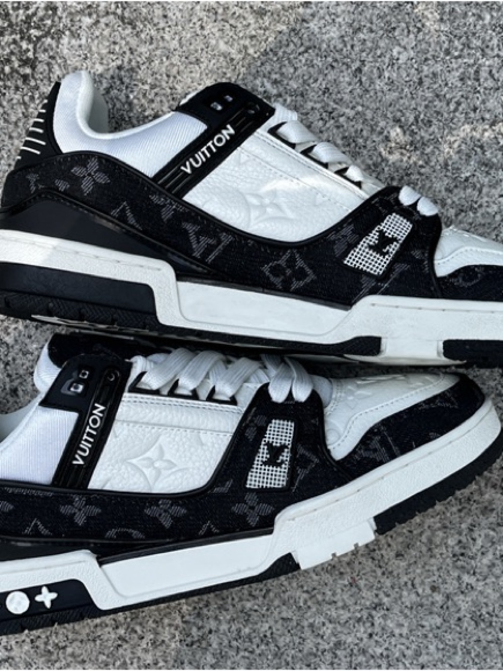 Louis Vuitton Trainers - Picture 3 of 9